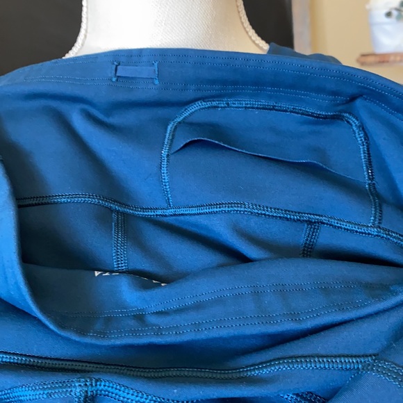 Athleta Cropped Leggings w/ pockets - Picture 9 of 9